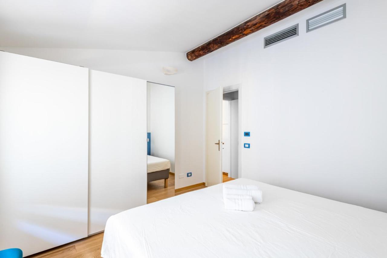 Easylife - Romantico Appartamento Sulla Darsena ミラノ エクステリア 写真